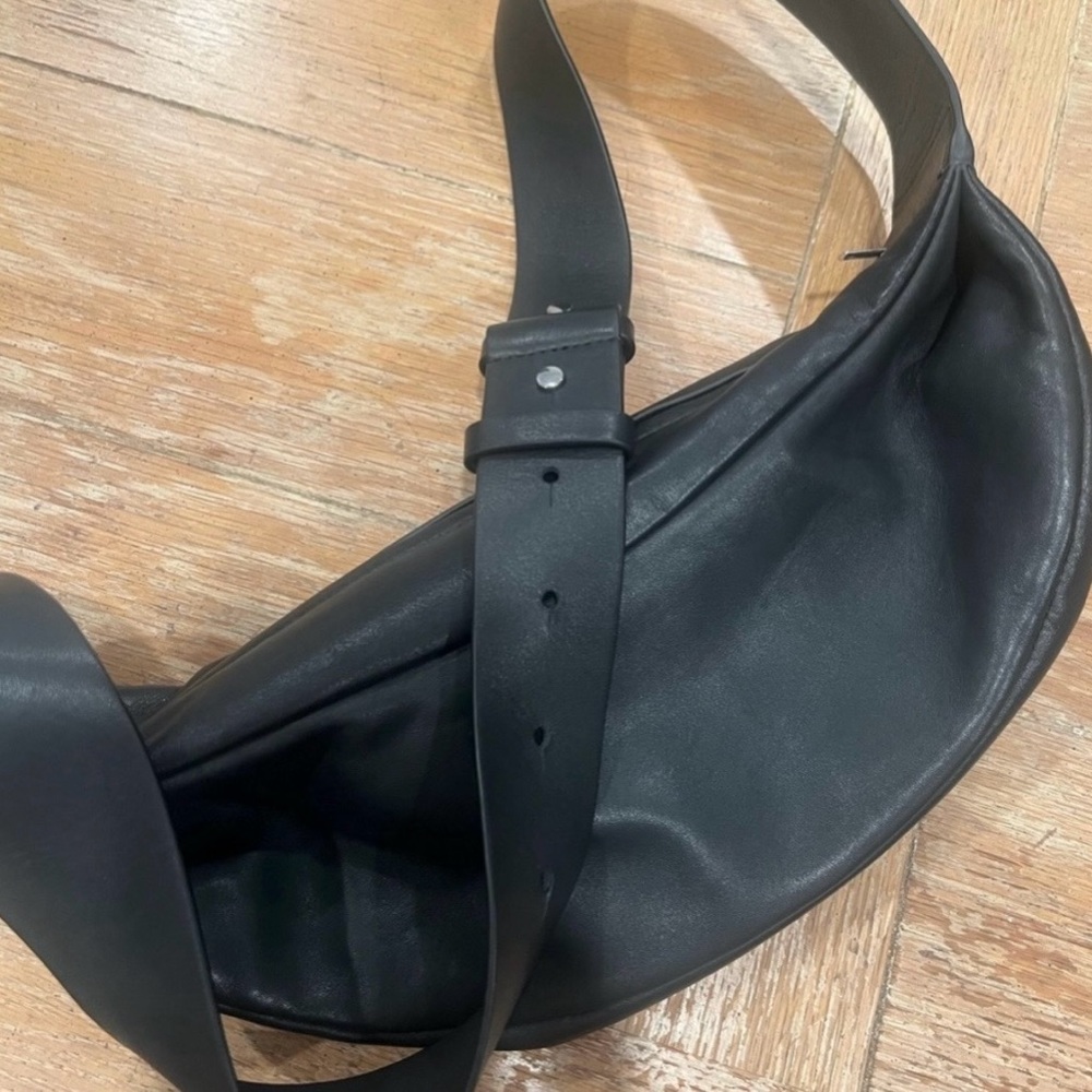 Cos belt bag lamb skin